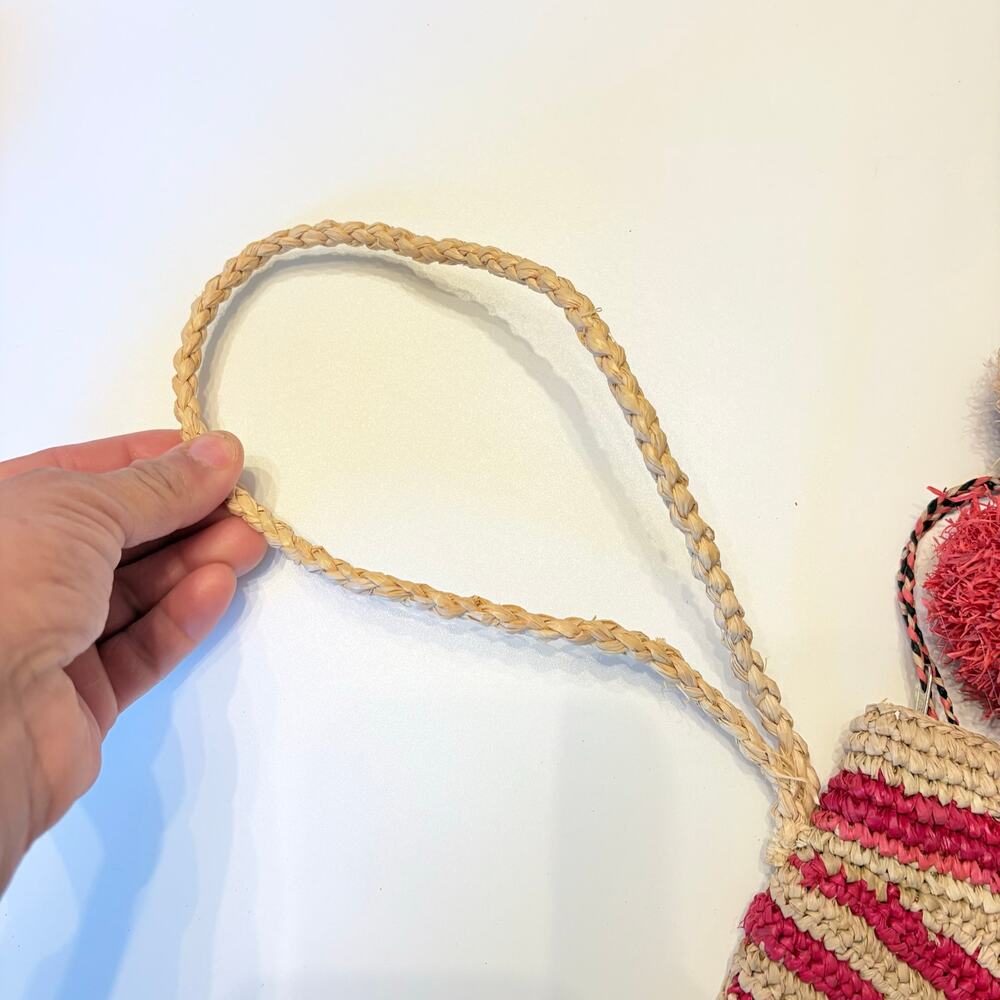 La Floraison Bags Red Orange/ Tan Boho Straw
Diagonal Crocheted
Summer Clutch - Picture 3 of 5